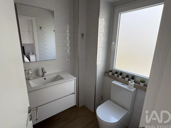 Apartamento T2 para Arrendamento em Campo de Ourique Foto 6