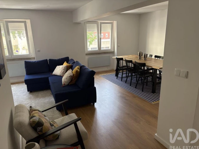 Apartamento T2 para Arrendamento em Campo de Ourique Foto 2