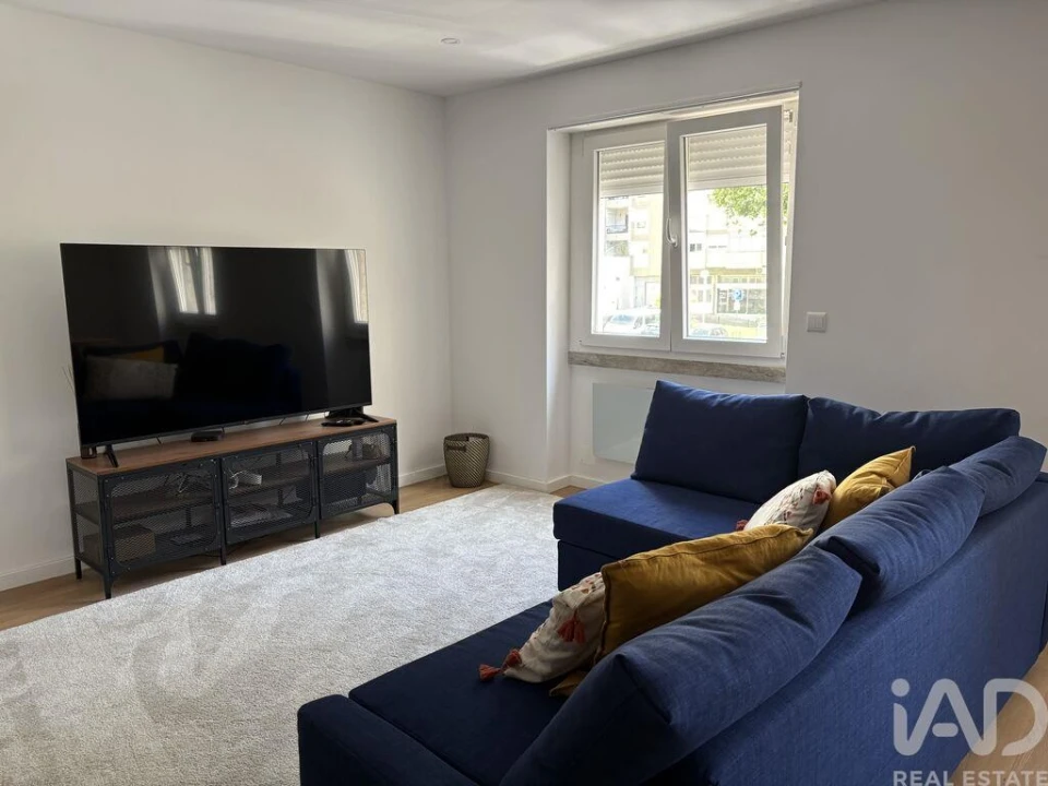 Apartamento T2 para Arrendamento em Campo de Ourique Foto 13