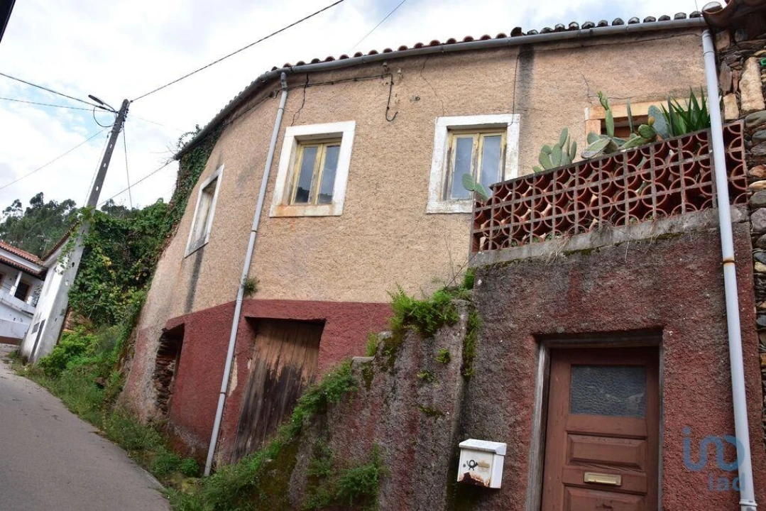 Moradia T2 para Venda em Miranda do Corvo Foto 4