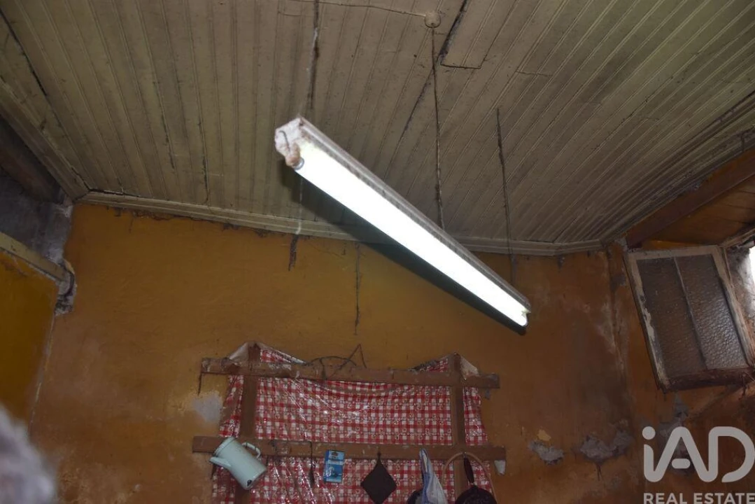 Moradia T2 para Venda em Miranda do Corvo Foto 17