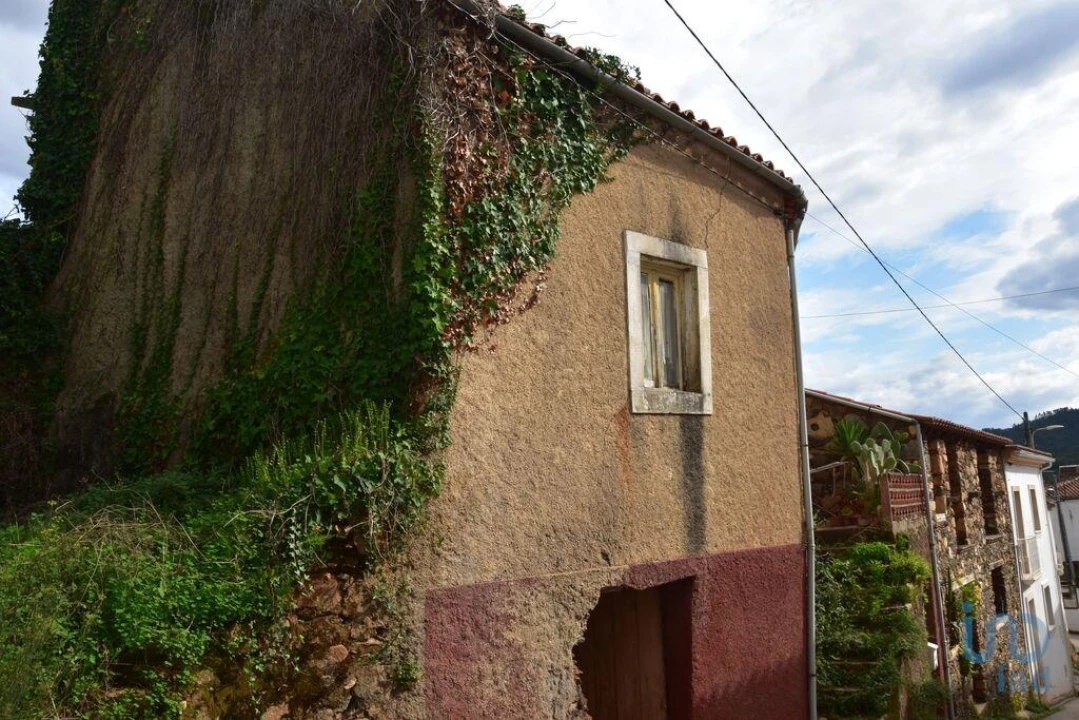 Moradia T2 para Venda em Miranda do Corvo Foto 2