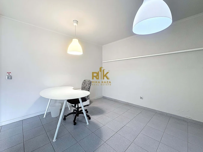 Negócio para Arrendamento em Caniço Foto 4