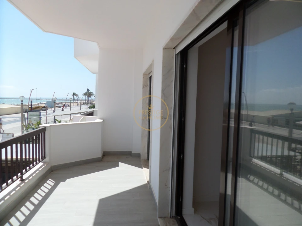 Apartamento T3 para Venda em Quarteira Foto 11