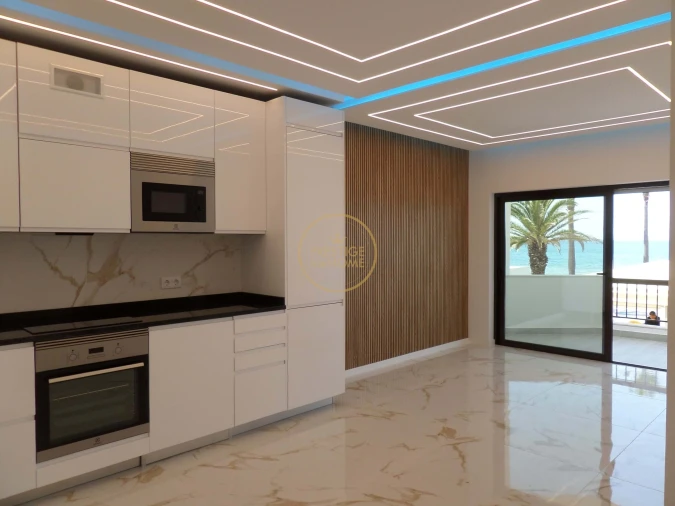 Apartamento T3 para Venda em Quarteira Foto 8