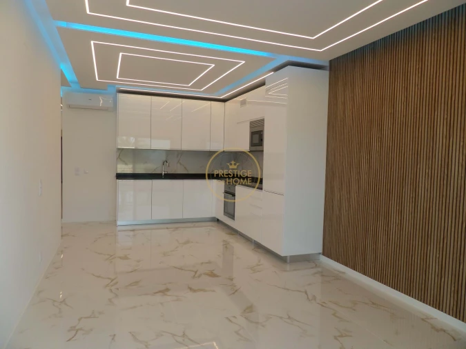 Apartamento T3 para Venda em Quarteira Foto 4
