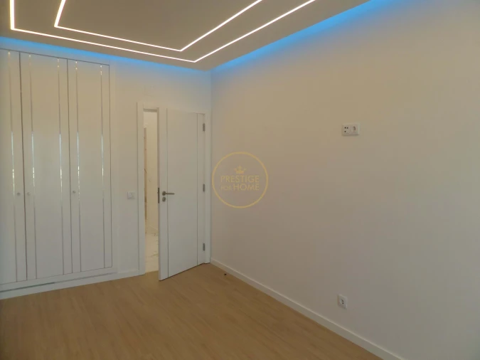 Apartamento T3 para Venda em Quarteira Foto 19