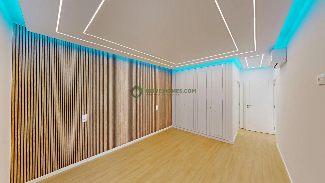 Apartamento T3 para Venda em Quarteira Foto 30