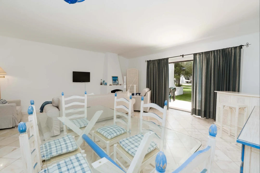 Moradia T3 para Arrendamento férias em Quarteira Foto 18