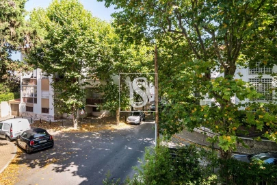 Apartamento T3 para Venda em Carcavelos e Parede