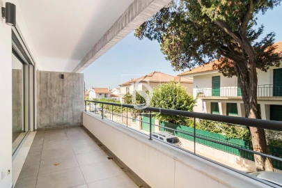 Apartamento T3 para Venda em Carcavelos e Parede