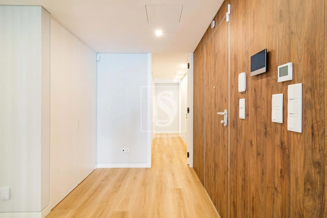 Apartamento T3 para Venda em Carcavelos e Parede Foto 2