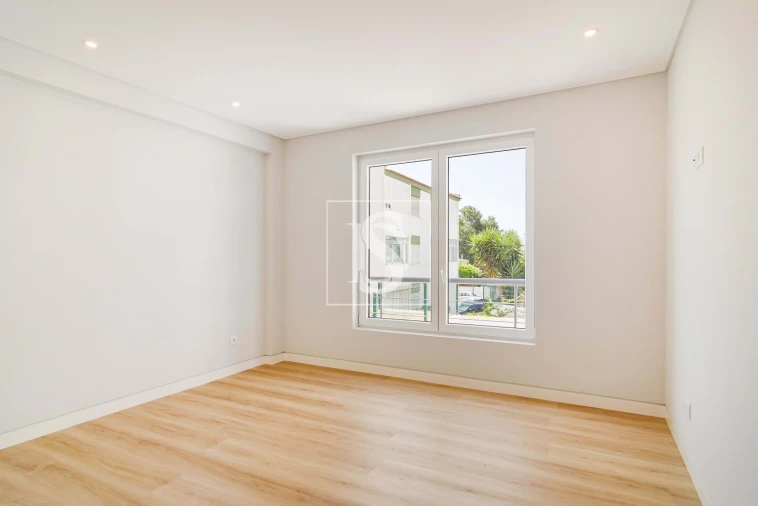 Apartamento T3 para Venda em Carcavelos e Parede Foto 20