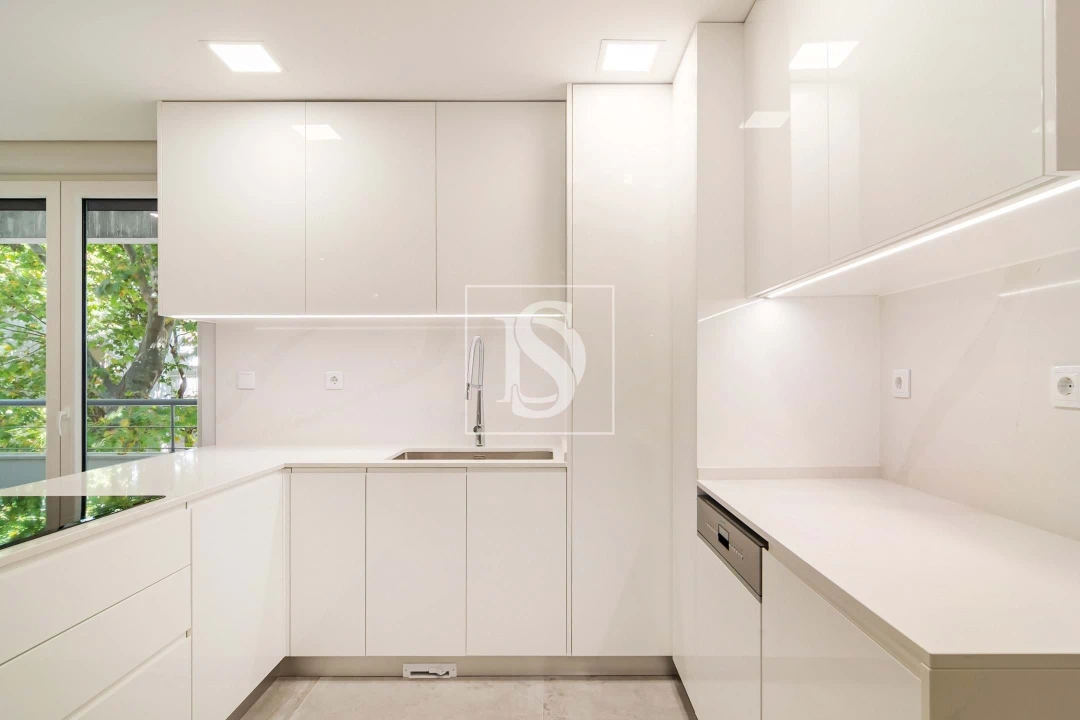 Apartamento T3 para Venda em Carcavelos e Parede Foto 14