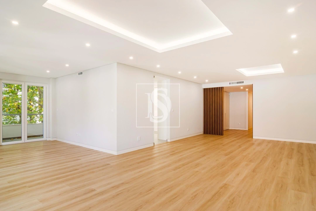 Apartamento T3 para Venda em Carcavelos e Parede Foto 4