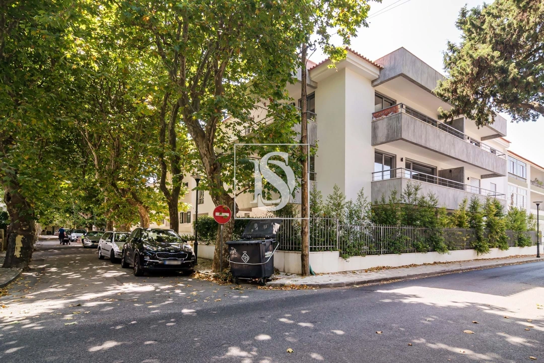 Apartamento T3 para Venda em Carcavelos e Parede Foto 5