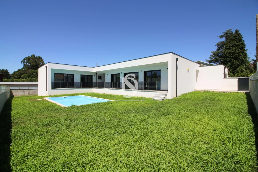 Moradia T3 para Venda em Merelim (São Paio), Panoias e Parada de Tibães Foto 1