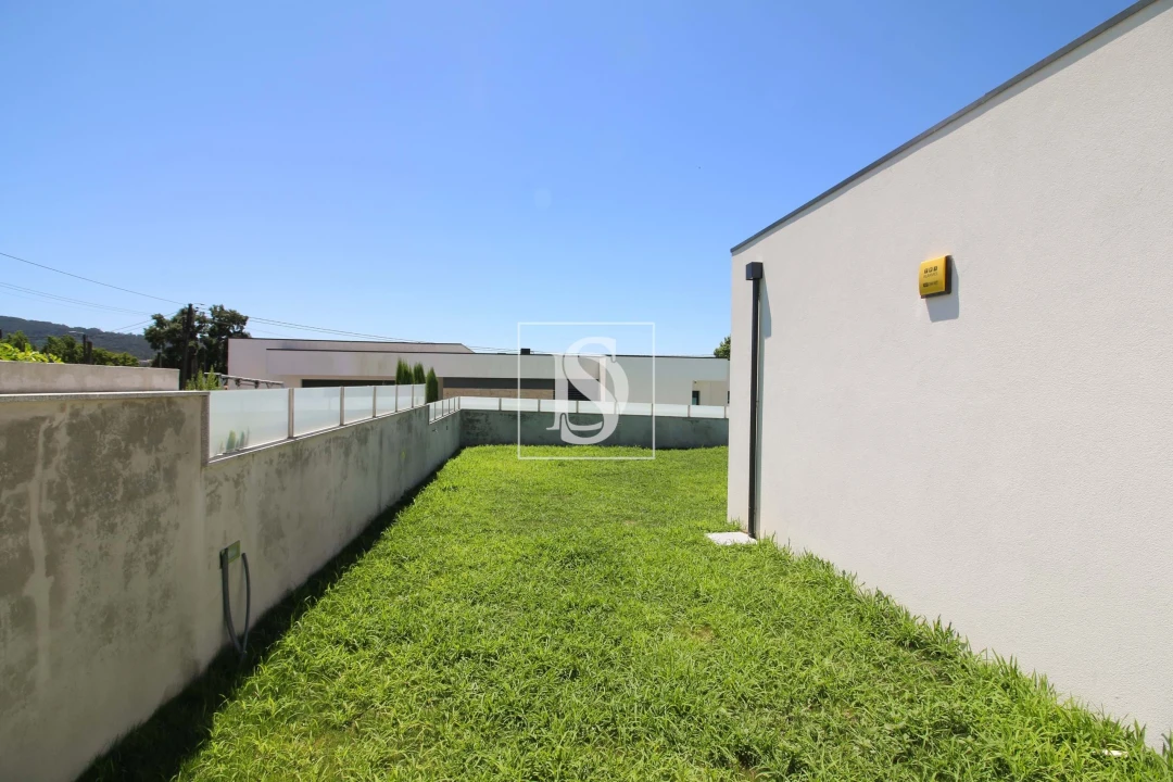 Moradia T3 para Venda em Merelim (São Paio), Panoias e Parada de Tibães Foto 26