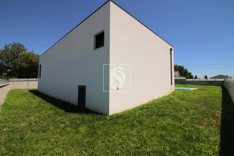 Moradia T3 para Venda em Merelim (São Paio), Panoias e Parada de Tibães Foto 25