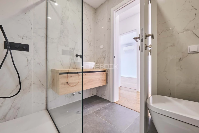 Moradia T4 para Venda em Carvoeira Foto 15