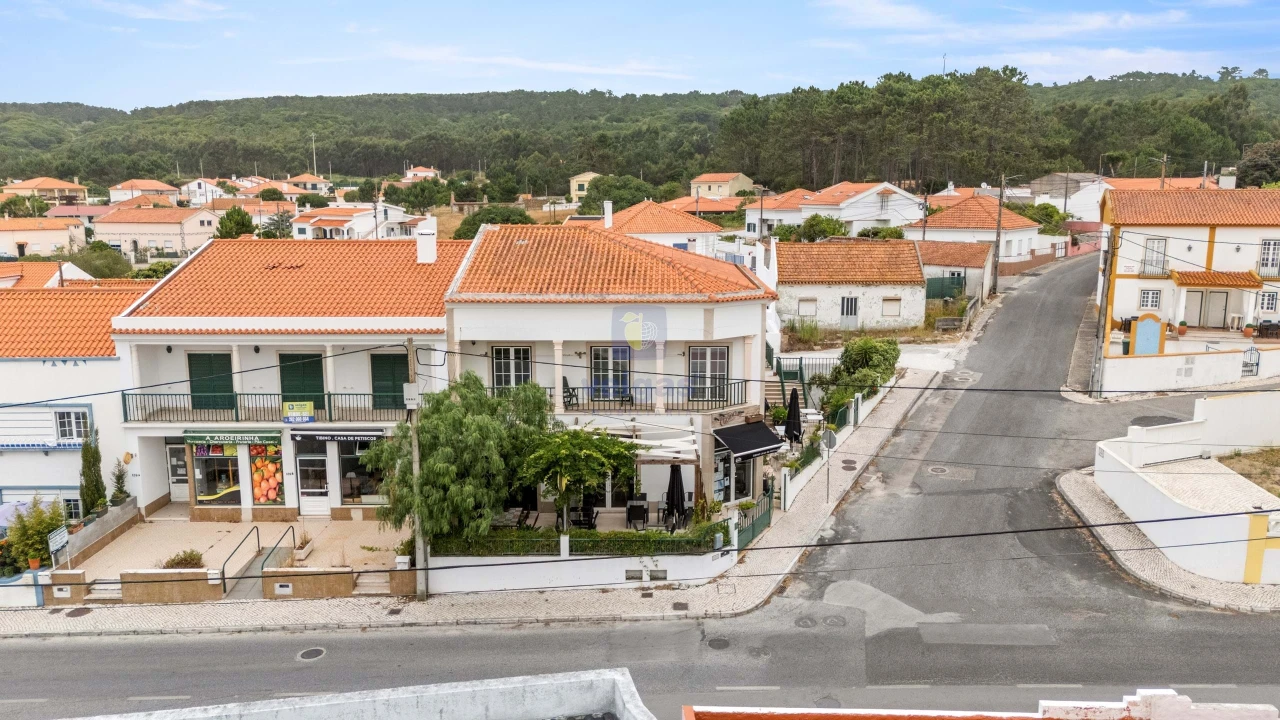 Prédio para Venda em Foz do Arelho Foto 1