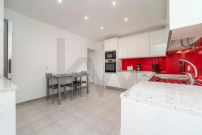 Apartamento T3 para Venda em Loule (São Clemente)