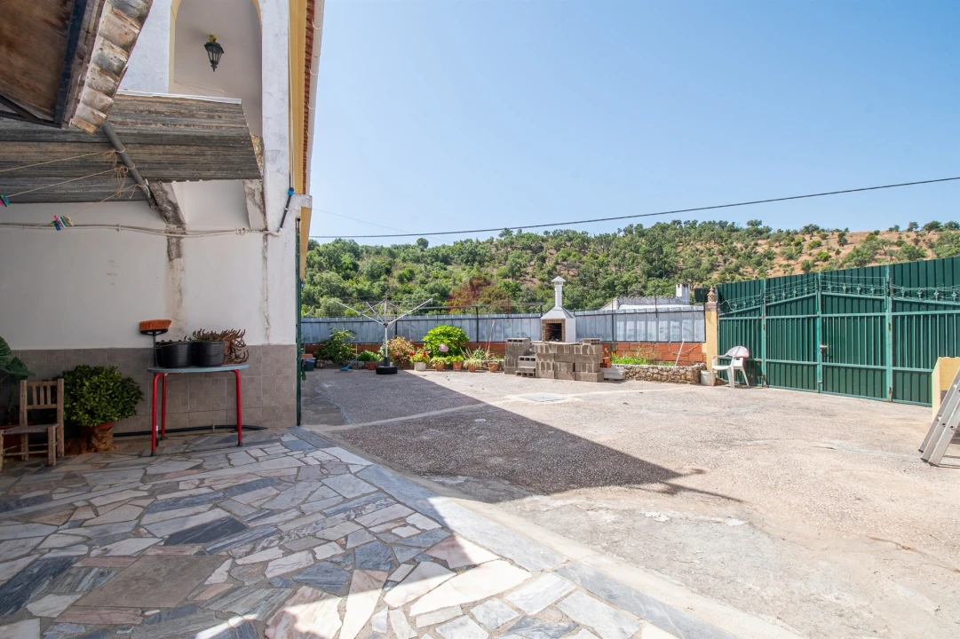 Moradia T0 para Venda em Alte Foto 18