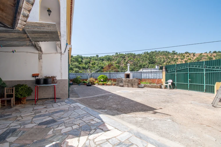 Moradia T0 para Venda em Alte Foto 18