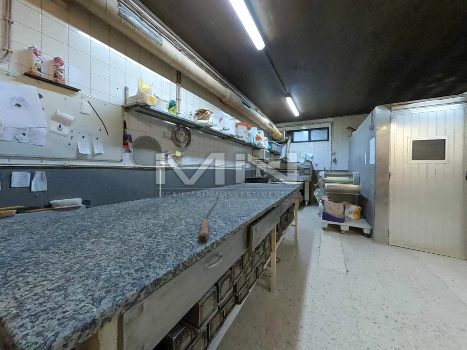 Negócio para Venda em Gondomar (São Cosme), Valbom e Jovim Foto 31