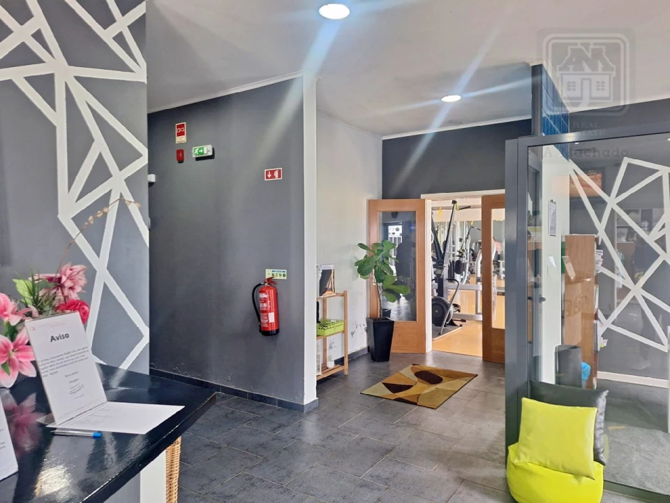 Loja para Venda em Ribeirinha Foto 3