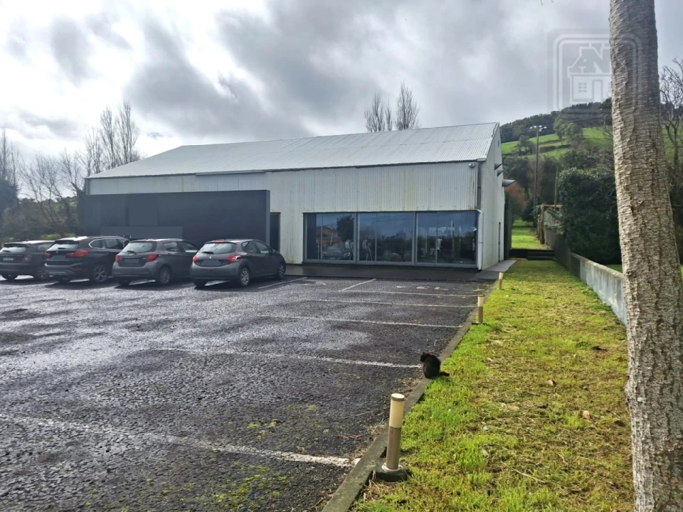 Loja para Venda em Ribeirinha Foto 6