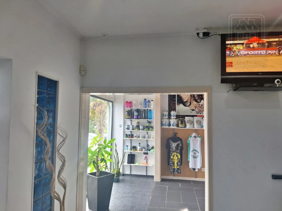 Loja para Venda em Ribeirinha Foto 19