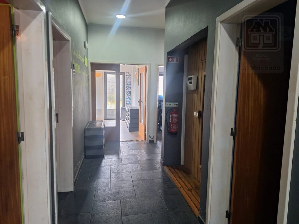 Loja para Venda em Ribeirinha Foto 22