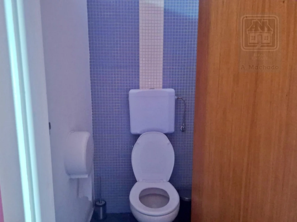 Loja para Venda em Ribeirinha Foto 40