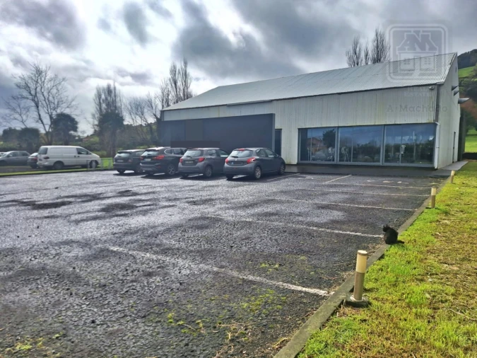 Loja para Venda em Ribeirinha Foto 2