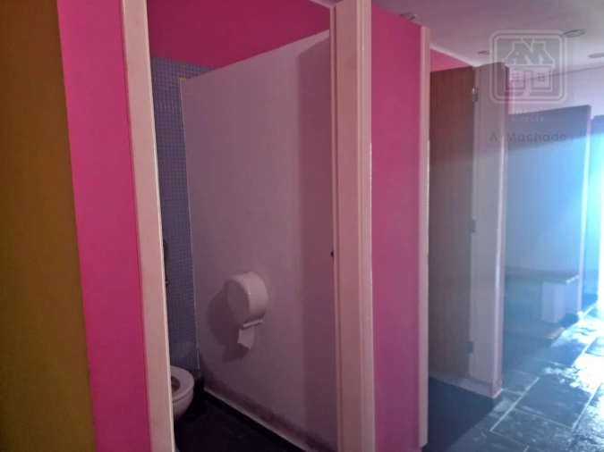 Loja para Venda em Ribeirinha Foto 33