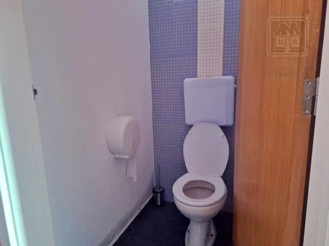 Loja para Venda em Ribeirinha Foto 39