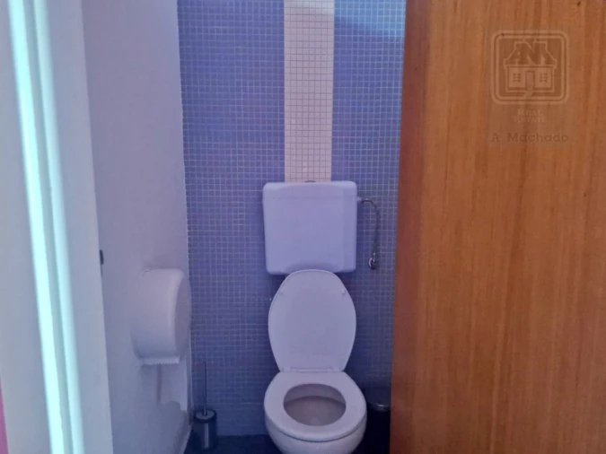 Loja para Venda em Ribeirinha Foto 40