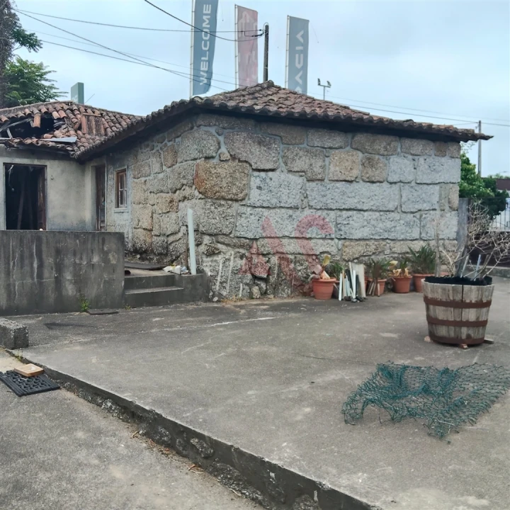 Moradia T3 para Venda em Silvares Foto 3