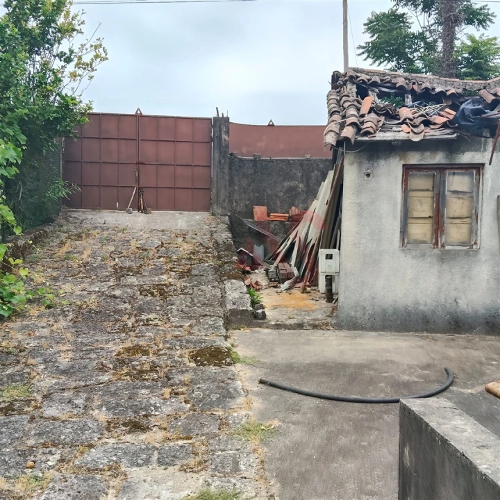 Moradia T3 para Venda em Silvares Foto 4