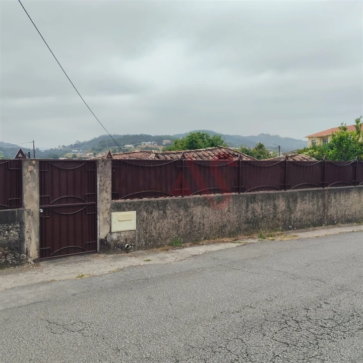 Moradia T3 para Venda em Silvares Foto 14