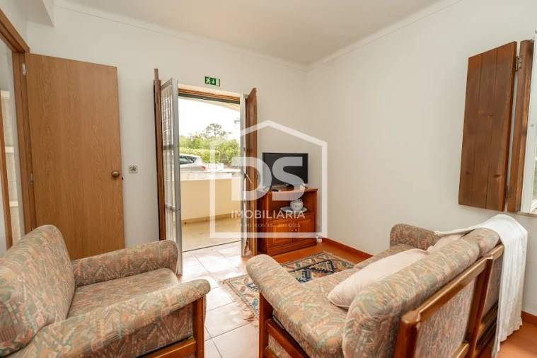 Apartamento T1 para Venda em Marinha Grande Foto 3