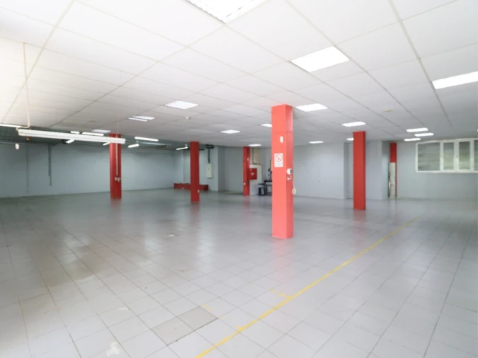 Armazém para Venda em Vila Nova de Famalicão e Calendário Foto 5