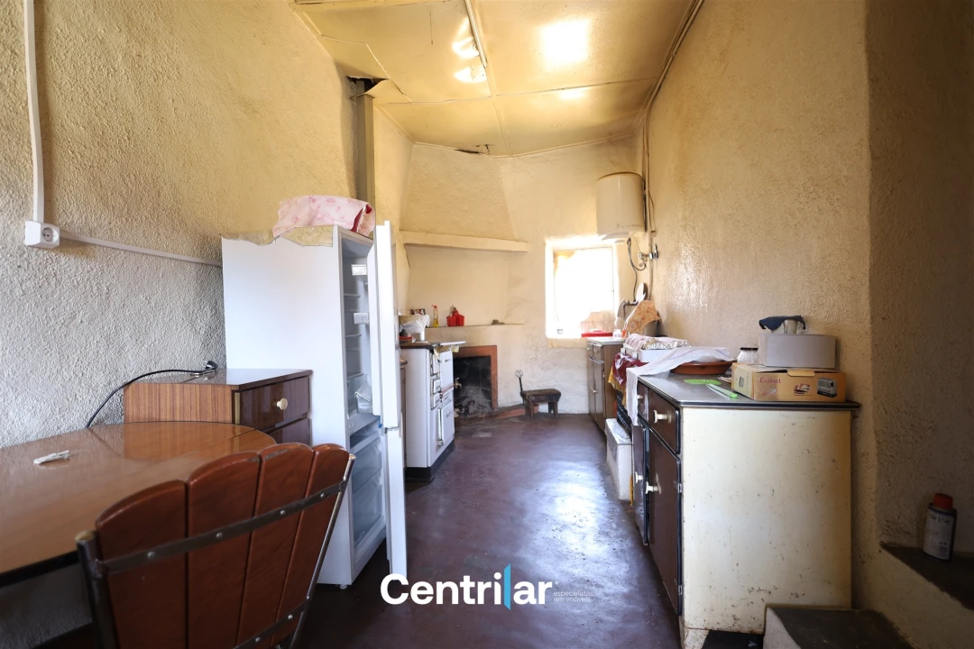 Moradia T3 para Venda em Cunha Baixa Foto 6