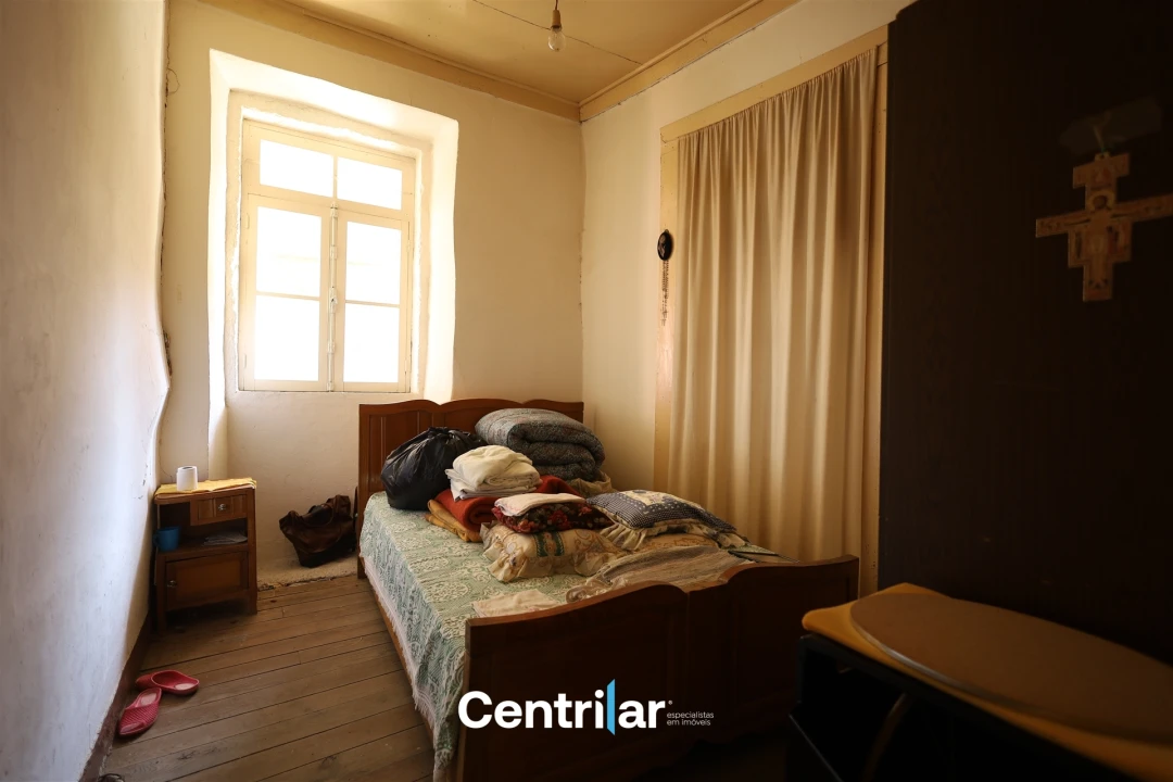 Moradia T3 para Venda em Cunha Baixa Foto 9