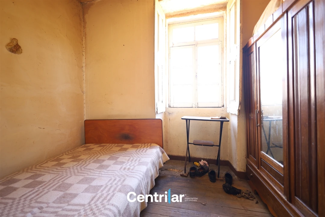 Moradia T3 para Venda em Cunha Baixa Foto 15