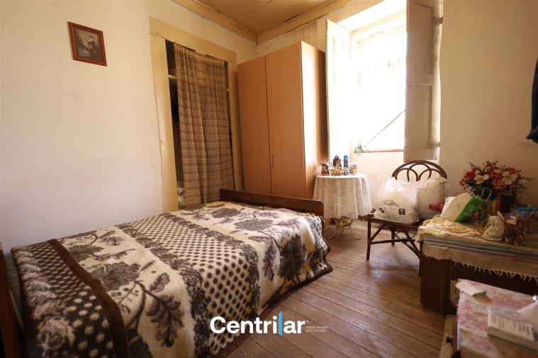 Moradia T3 para Venda em Cunha Baixa Foto 11