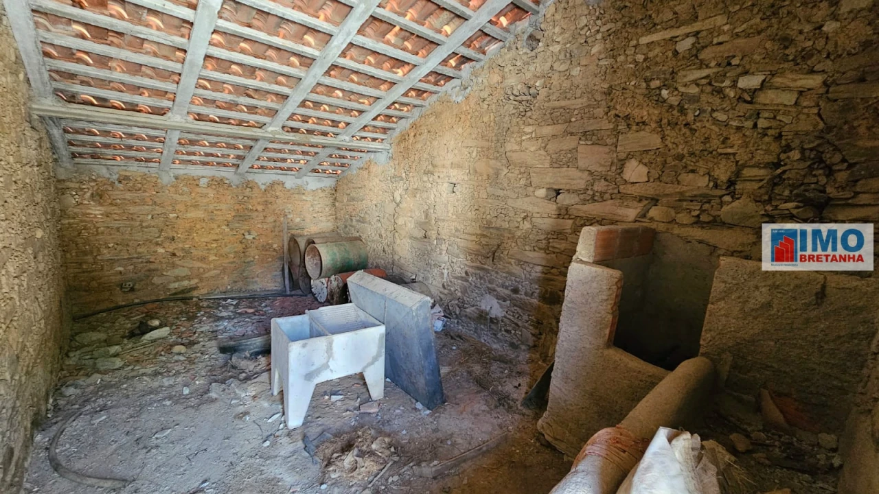 Moradia T1 para Venda em Malpica do Tejo Foto 11