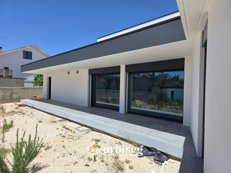 Moradia T4 para Venda em Vermoil Foto 51