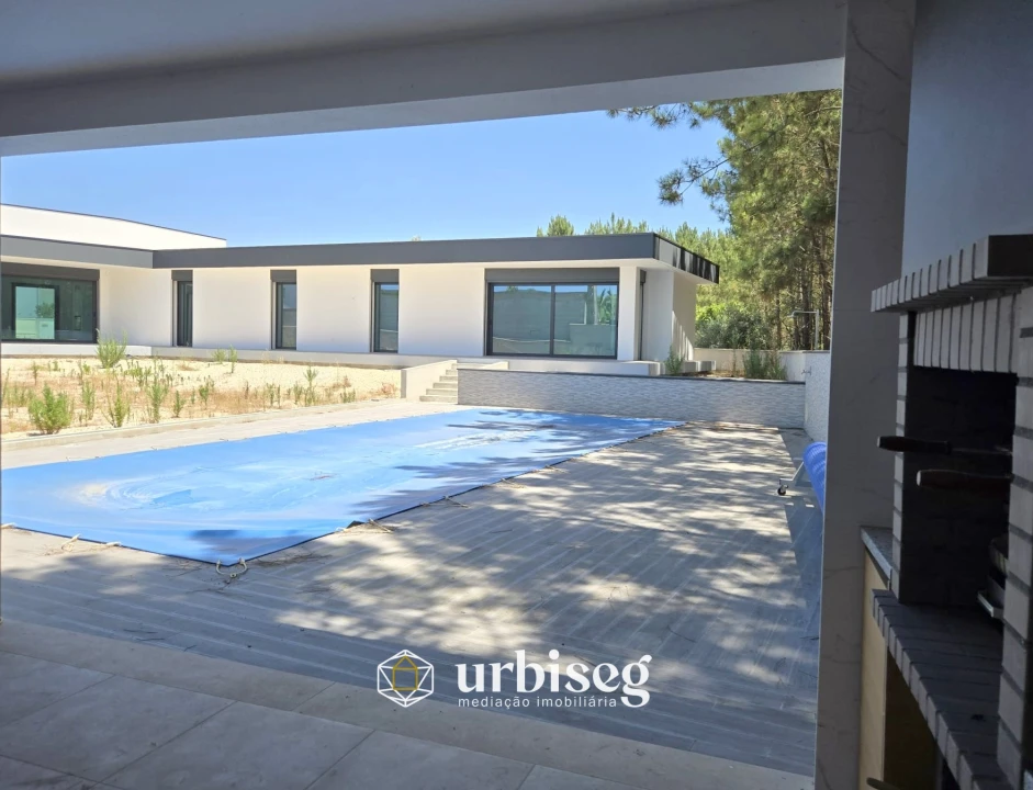 Moradia T4 para Venda em Vermoil Foto 49